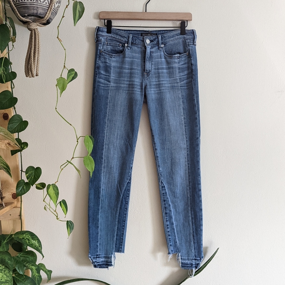 Abercrombie & Fitch |  Two-Tone Raw Chopped Hem Skinny Denim